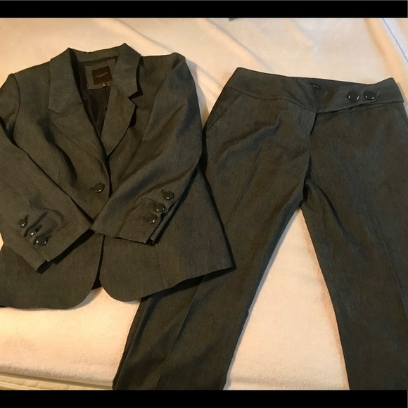 Limited Gray Pant Suit, Cassidy Fit Size M - Picture 9 of 14